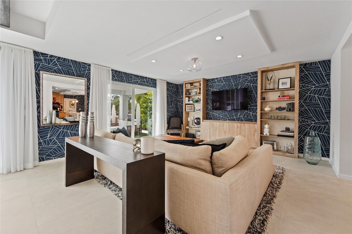 325 Seven Isles Dr Fort Lauderdale, FL 33301