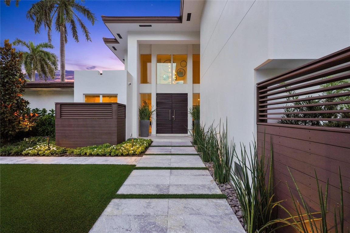 325 Seven Isles Dr Fort Lauderdale, FL 33301