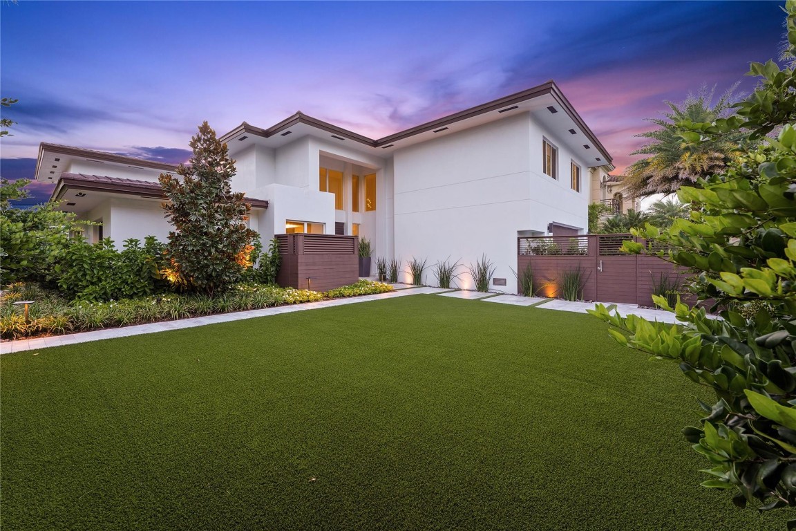 325 Seven Isles Dr Fort Lauderdale, FL 33301