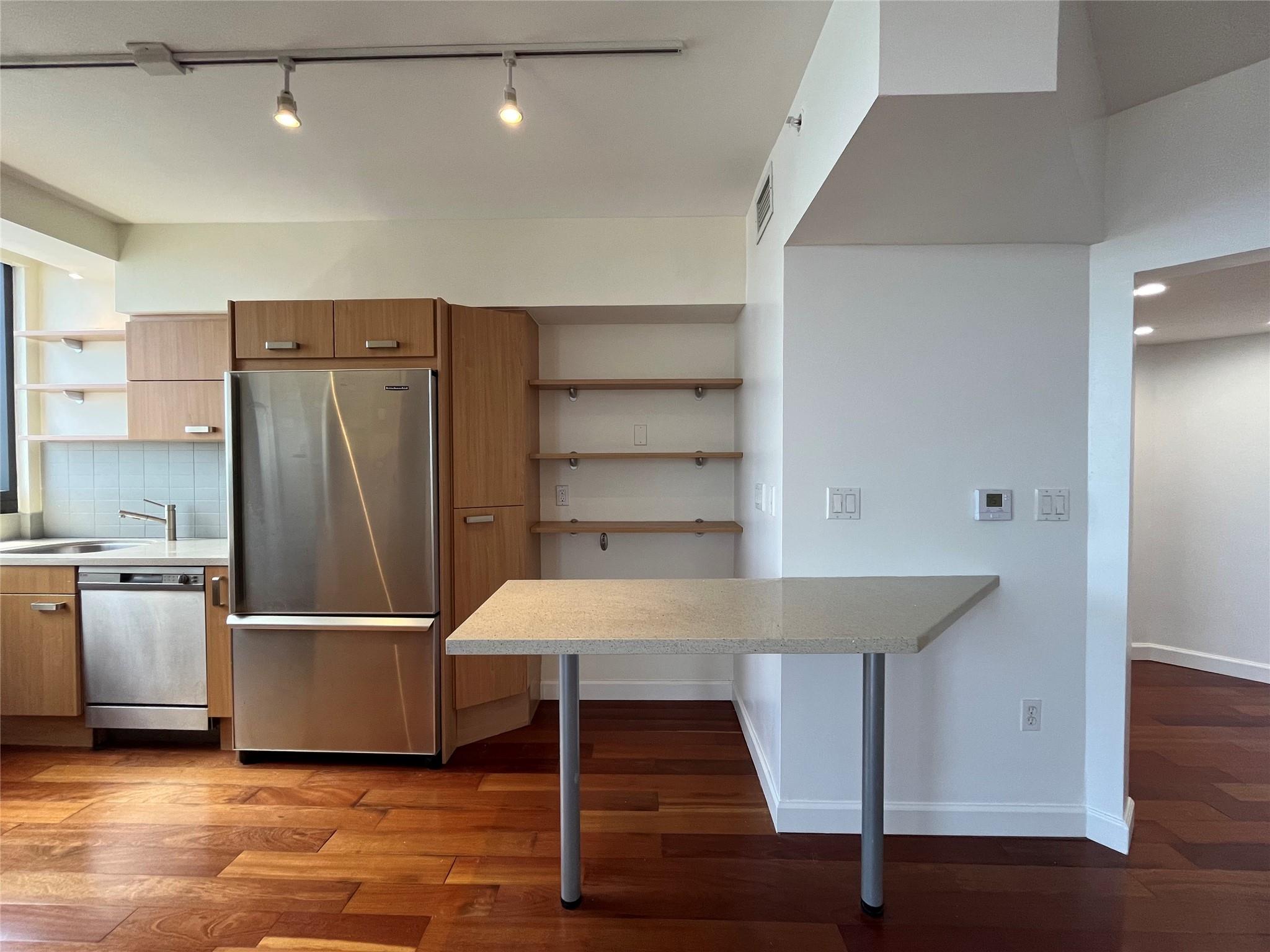 Undisclosed Address Miami Beach, FL 33139