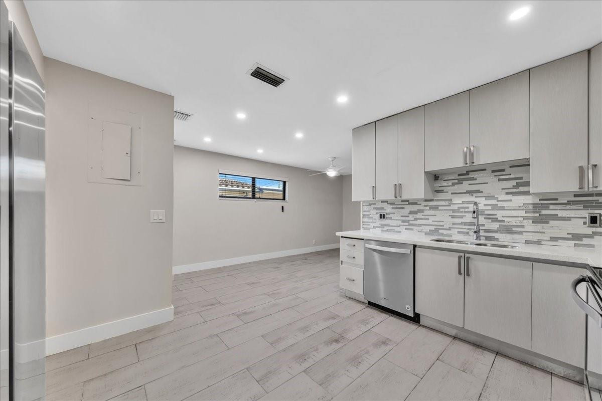 1004 Johnson St Hollywood, FL 33019