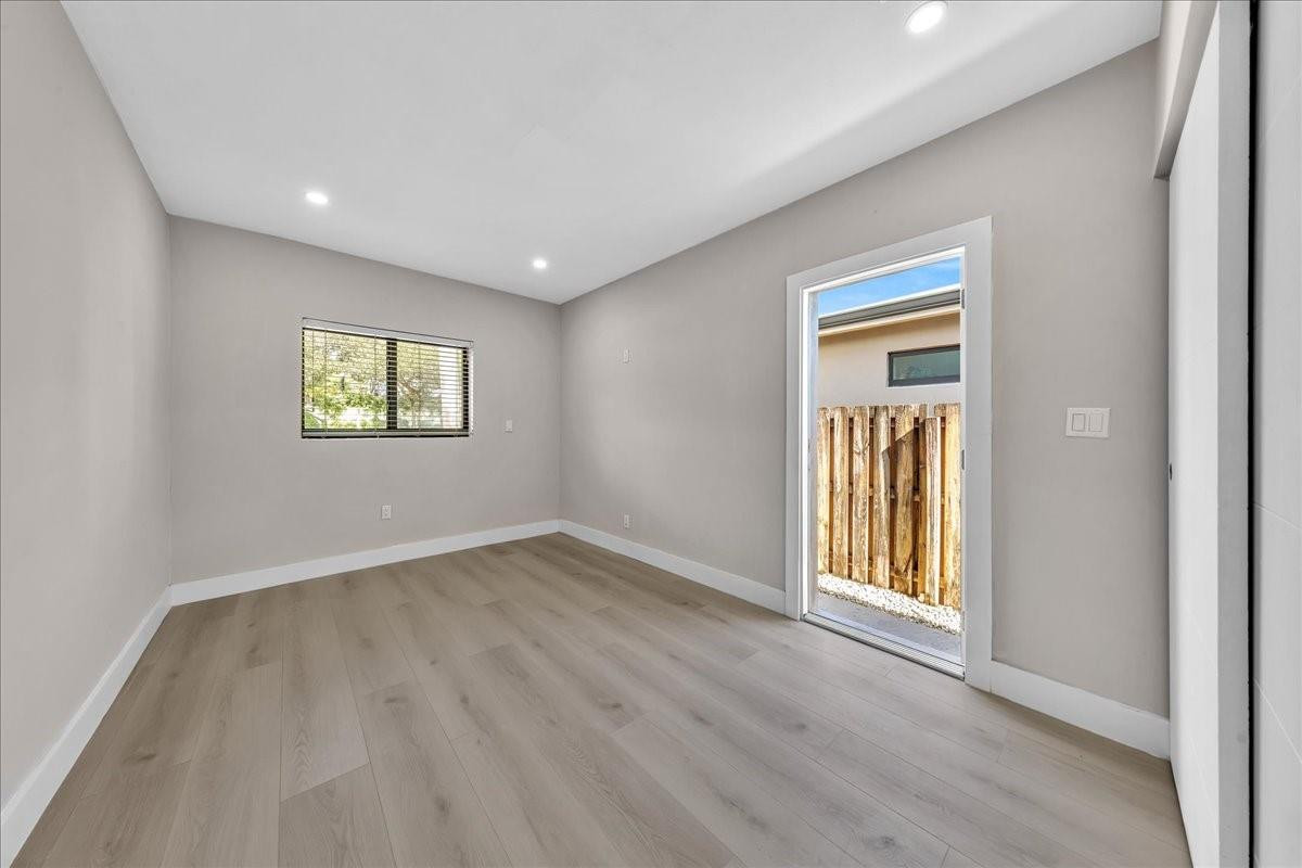 1004 Johnson St Hollywood, FL 33019