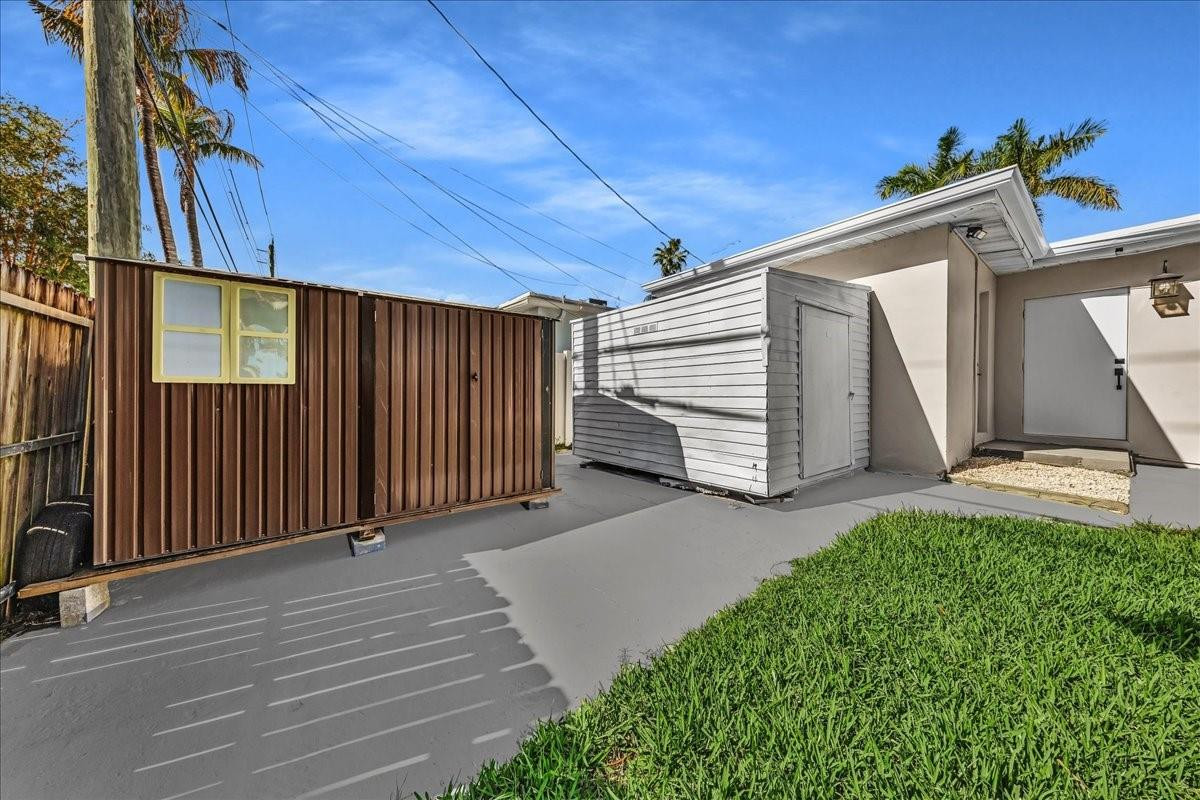 1004 Johnson St Hollywood, FL 33019