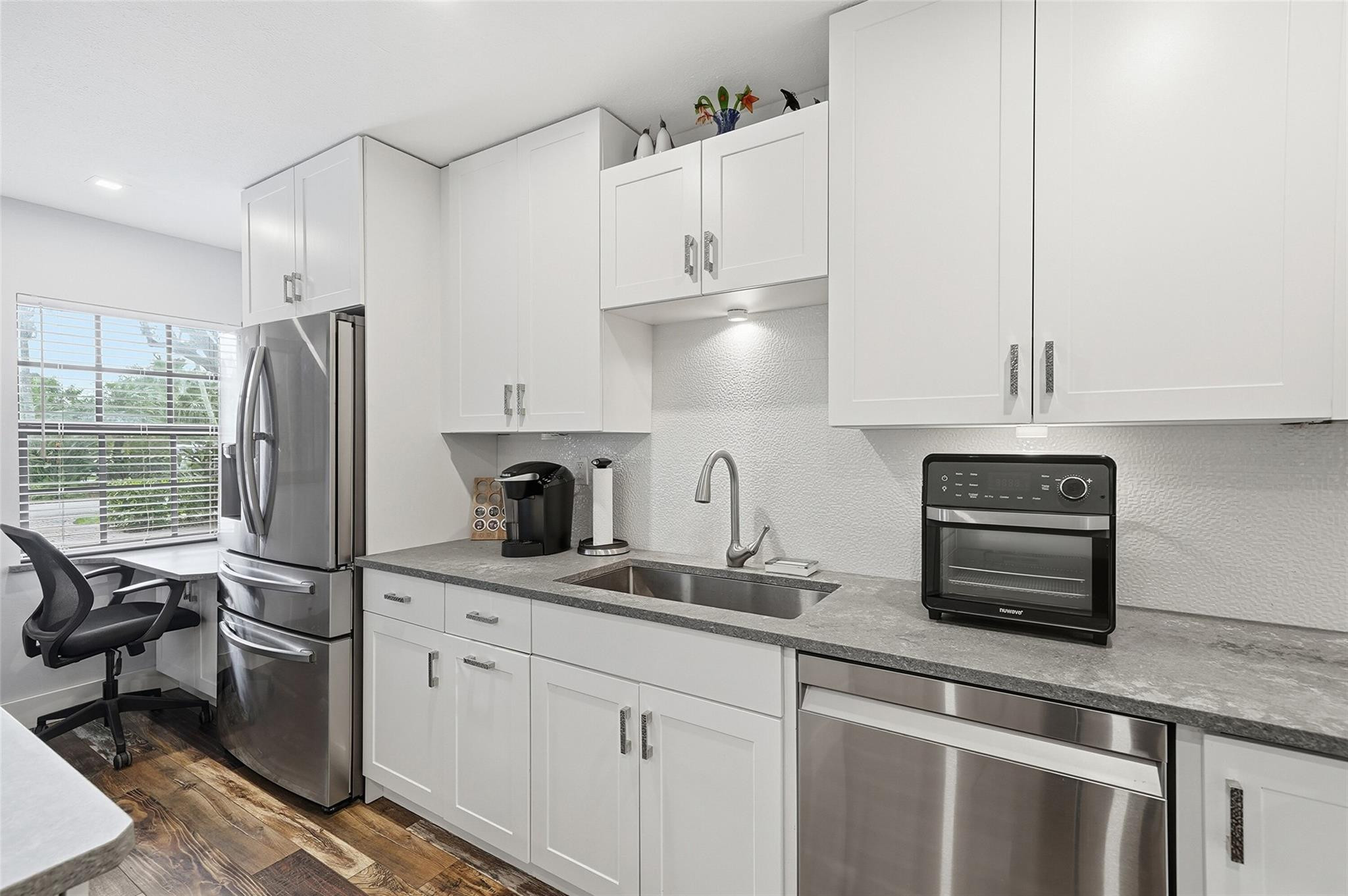 261 NE 16th #305 Fort Lauderdale, FL 33305