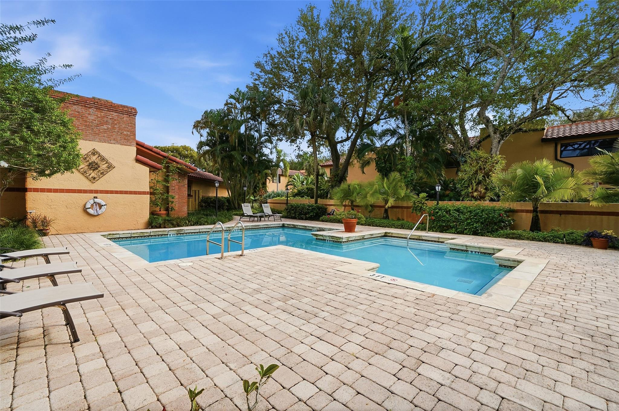 261 NE 16th #305 Fort Lauderdale, FL 33305