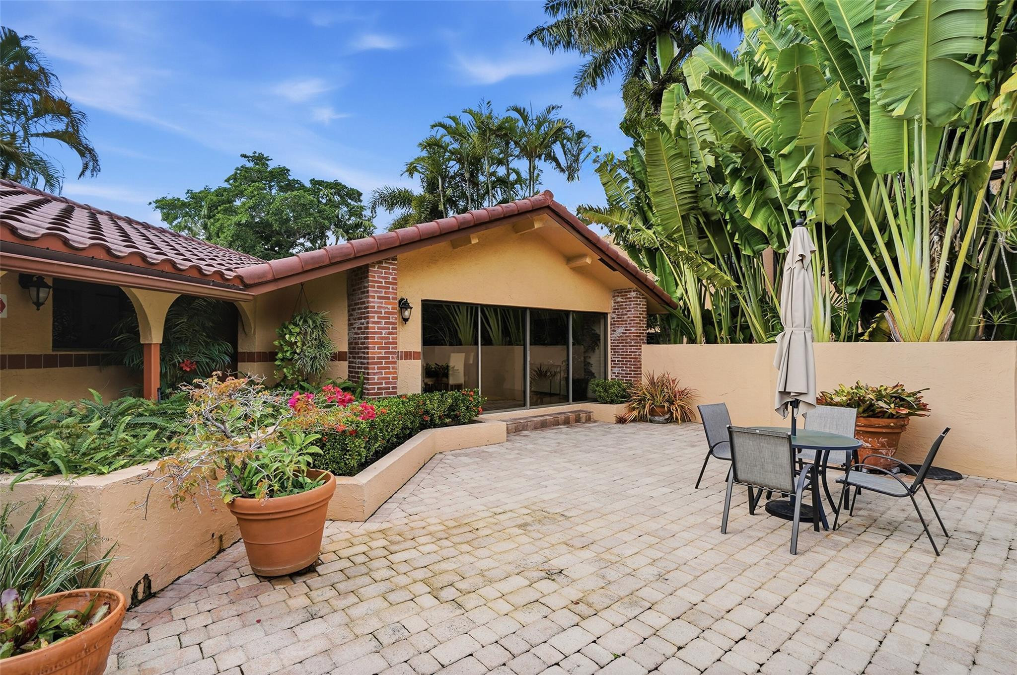 261 NE 16th #305 Fort Lauderdale, FL 33305