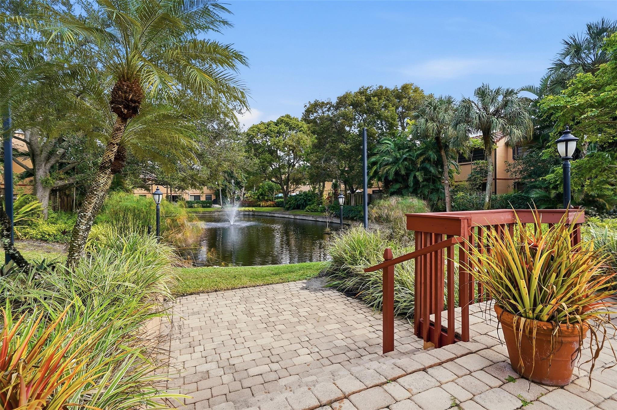 261 NE 16th #305 Fort Lauderdale, FL 33305