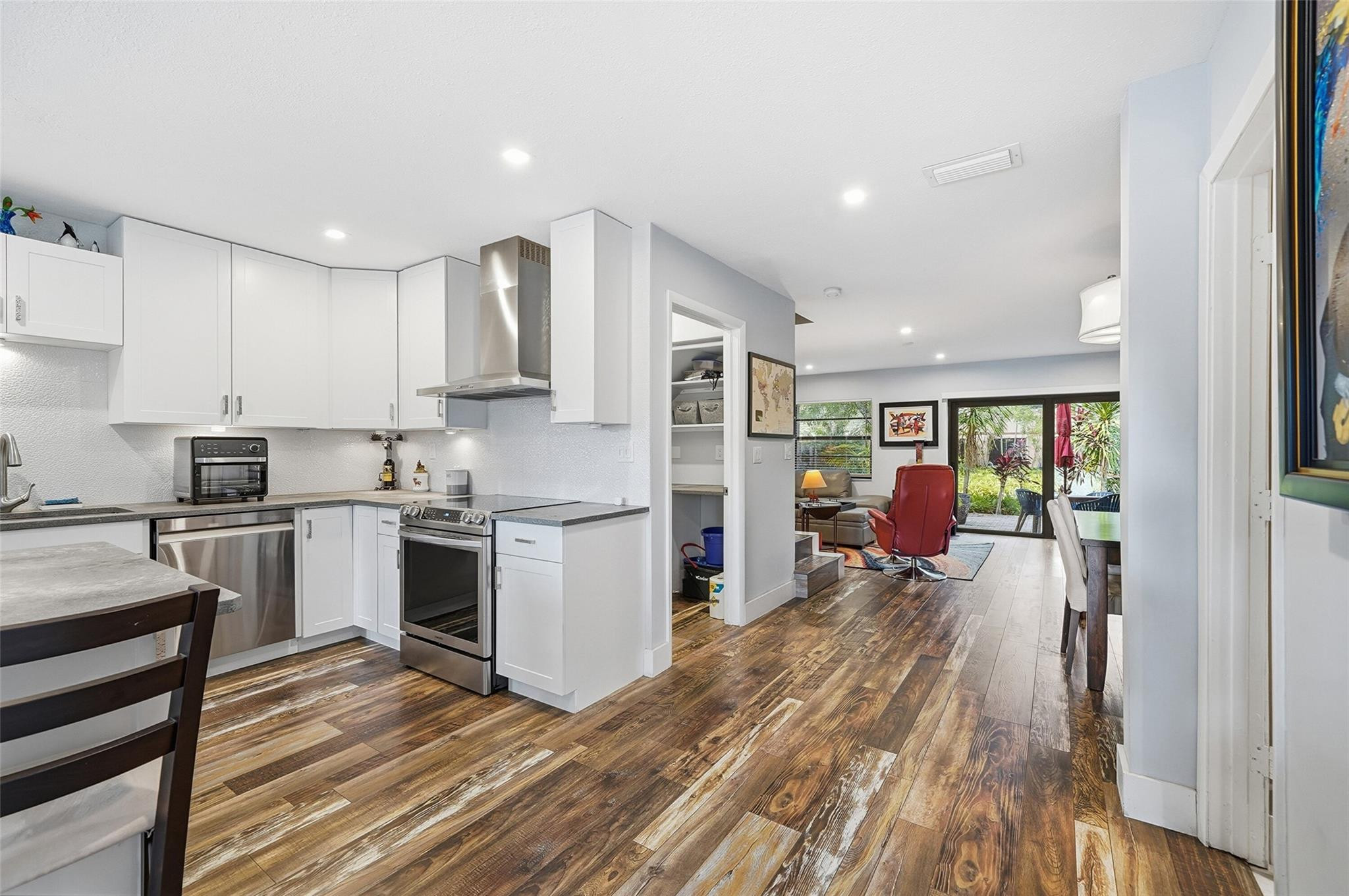 261 NE 16th #305 Fort Lauderdale, FL 33305