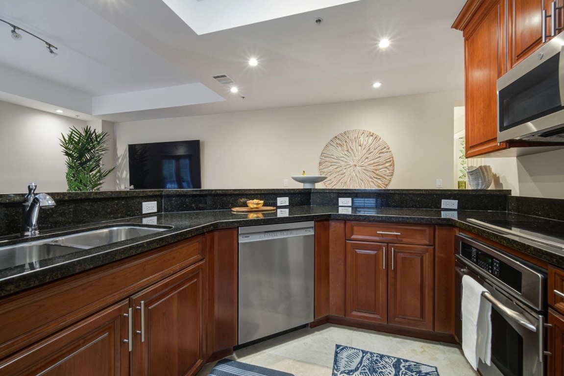 1121 Madruga #201 Coral Gables, FL 33146