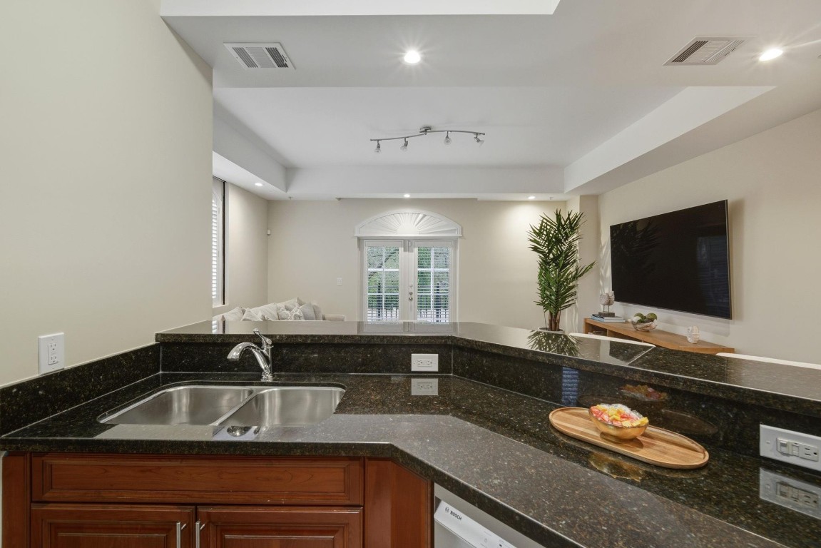 1121 Madruga #201 Coral Gables, FL 33146