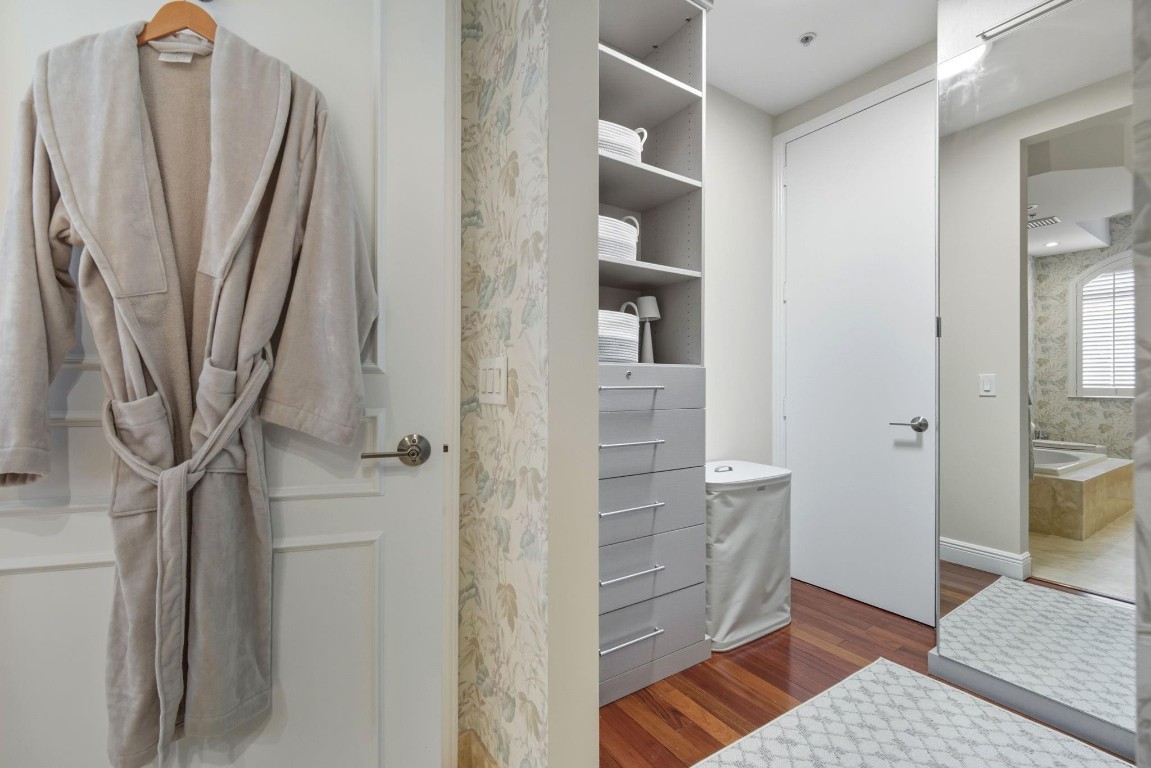 1121 Madruga #201 Coral Gables, FL 33146