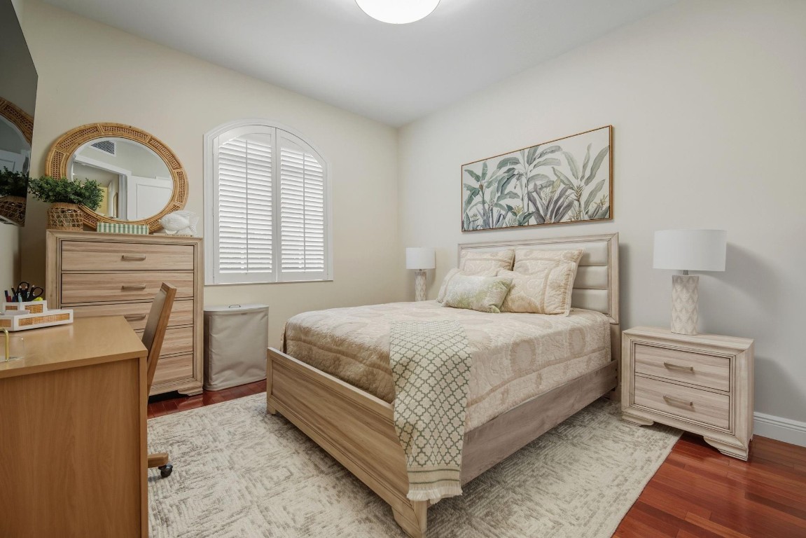 1121 Madruga #201 Coral Gables, FL 33146