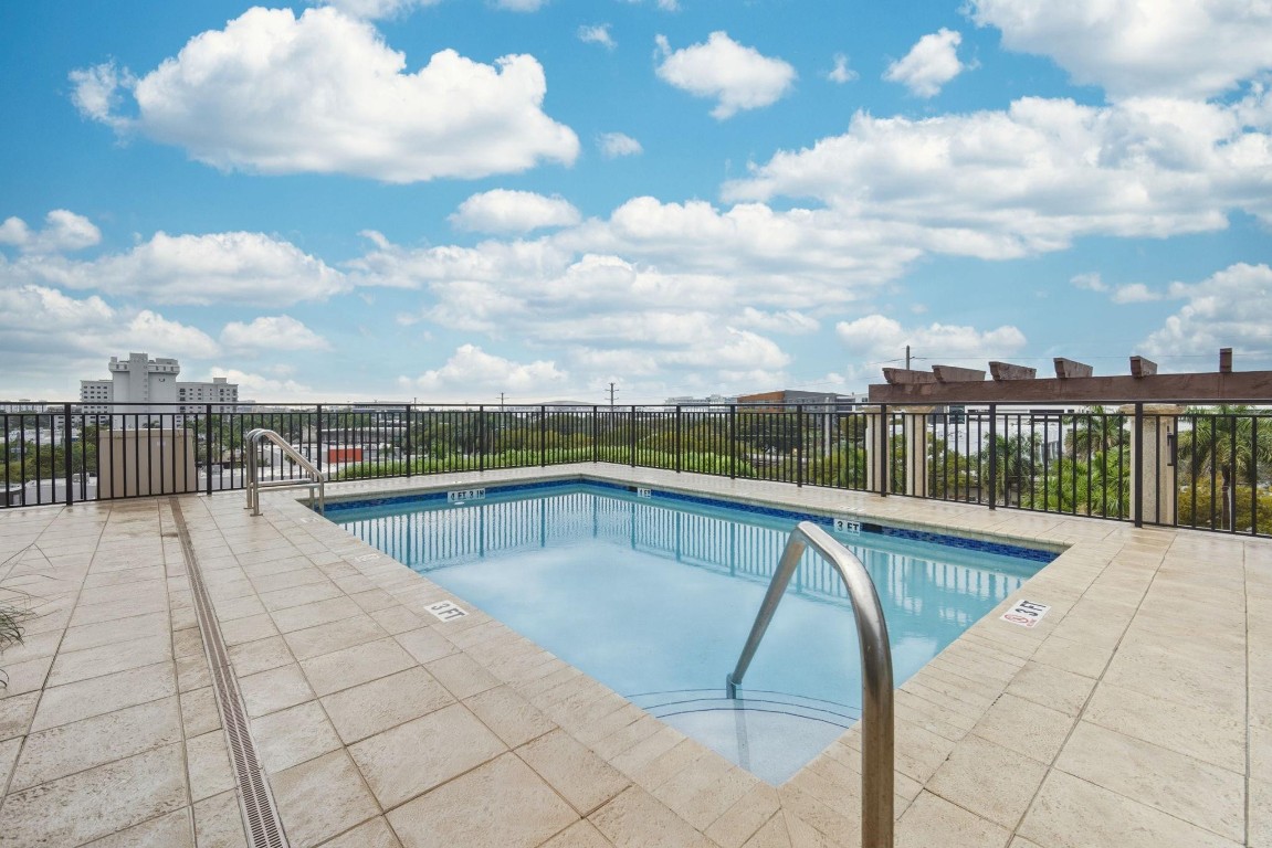 1121 Madruga #201 Coral Gables, FL 33146