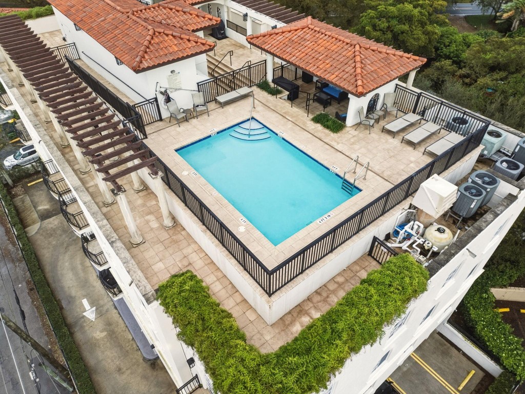 1121 Madruga #201 Coral Gables, FL 33146