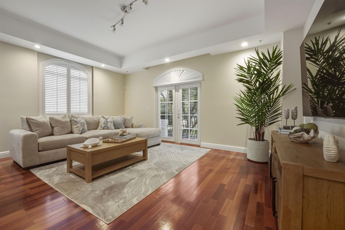 1121 Madruga #201 Coral Gables, FL 33146