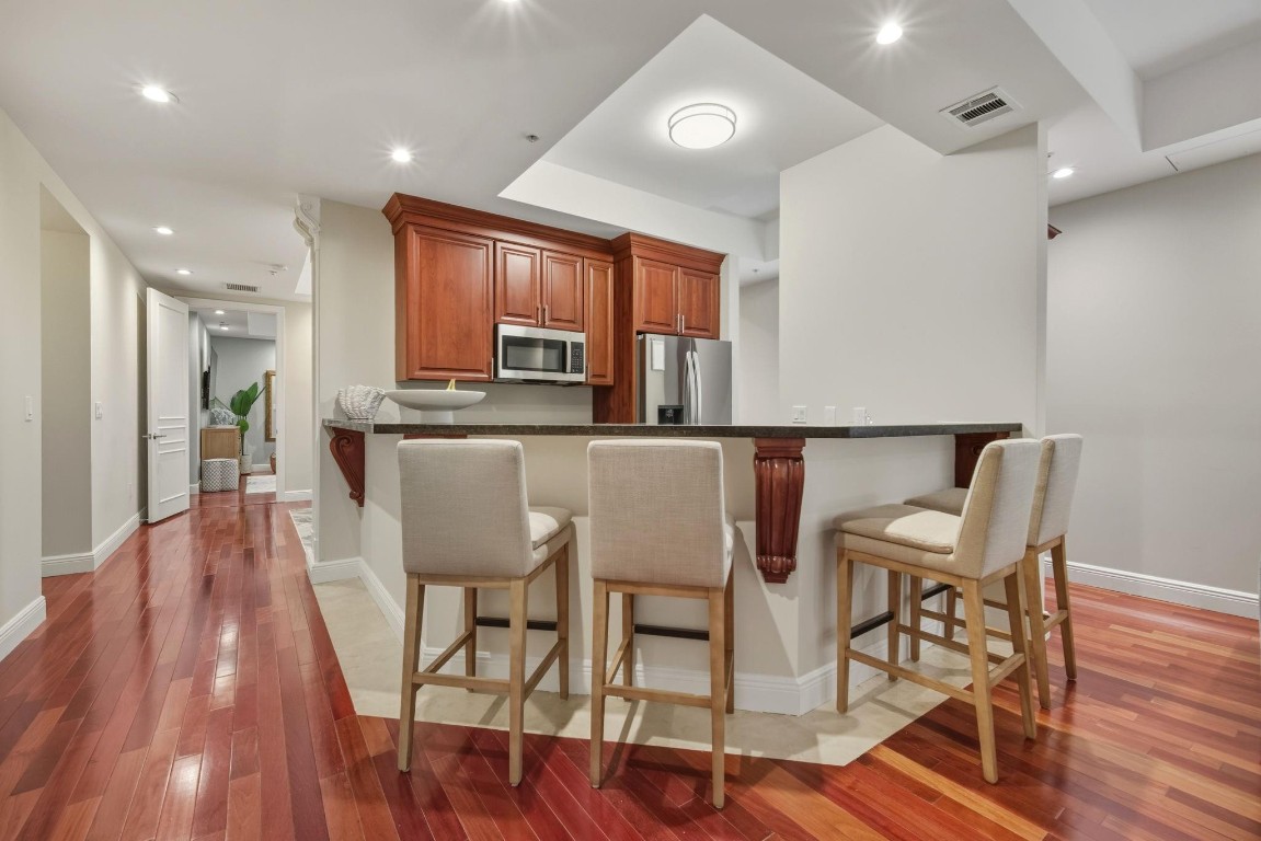 1121 Madruga #201 Coral Gables, FL 33146