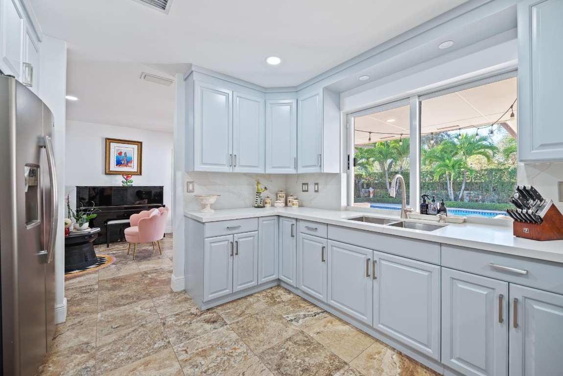 6320 Pent Miami Lakes, FL 33014