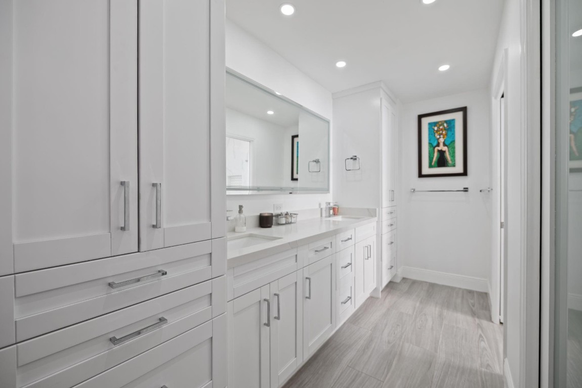 6320 Pent Miami Lakes, FL 33014