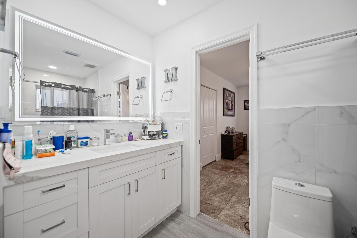 6320 Pent Miami Lakes, FL 33014