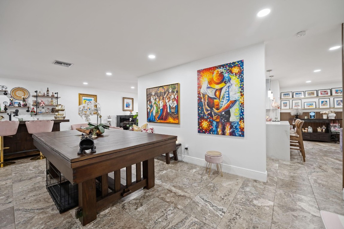 6320 Pent Miami Lakes, FL 33014