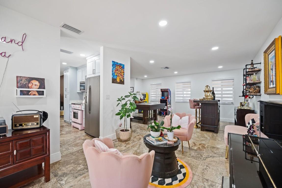 6320 Pent Miami Lakes, FL 33014