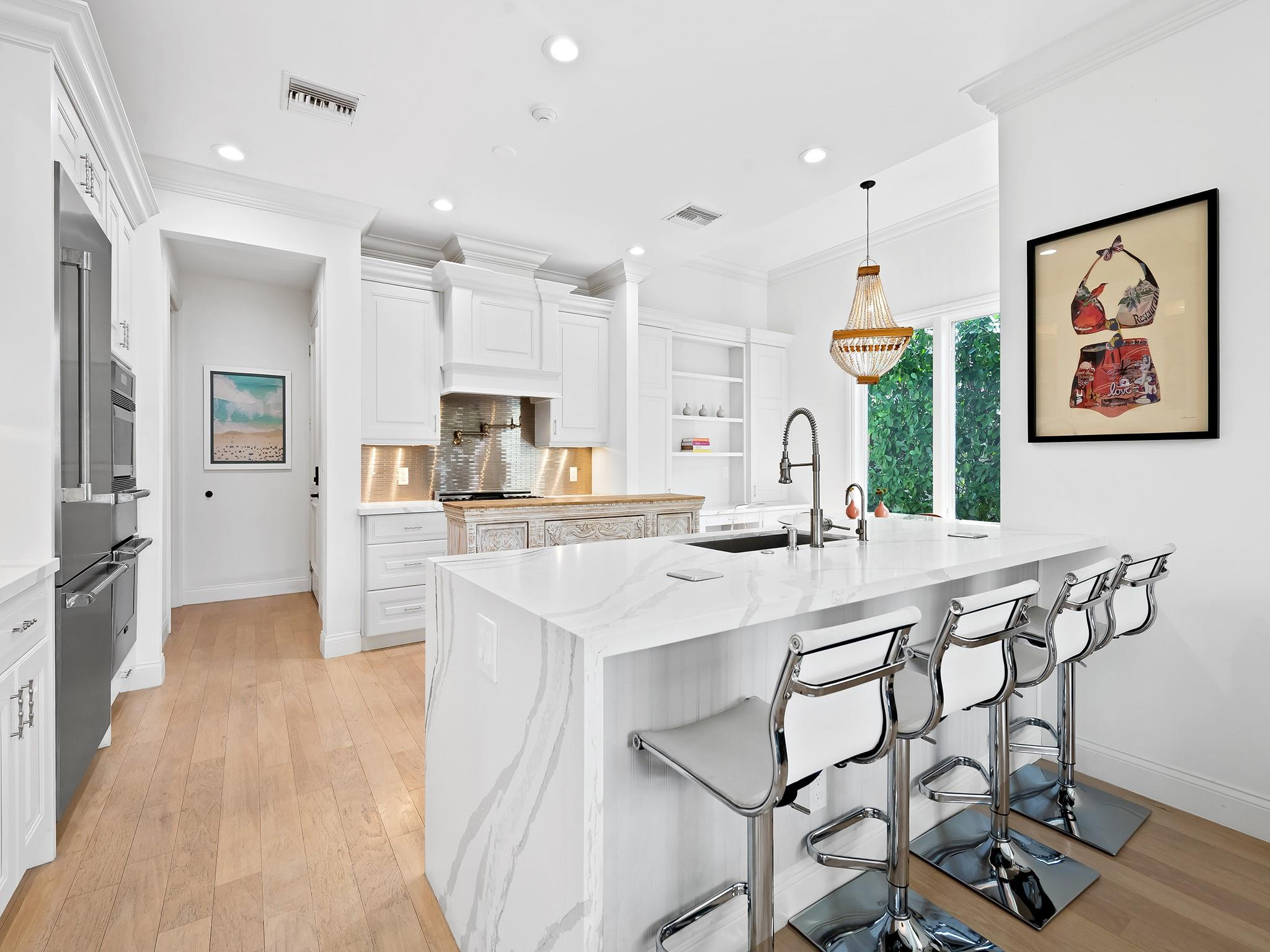 717 Solar Isle Fort Lauderdale, FL 33301