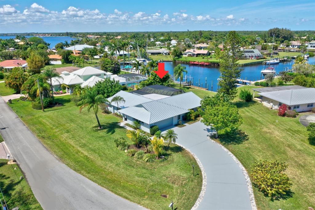 2633 NW South Shore Road