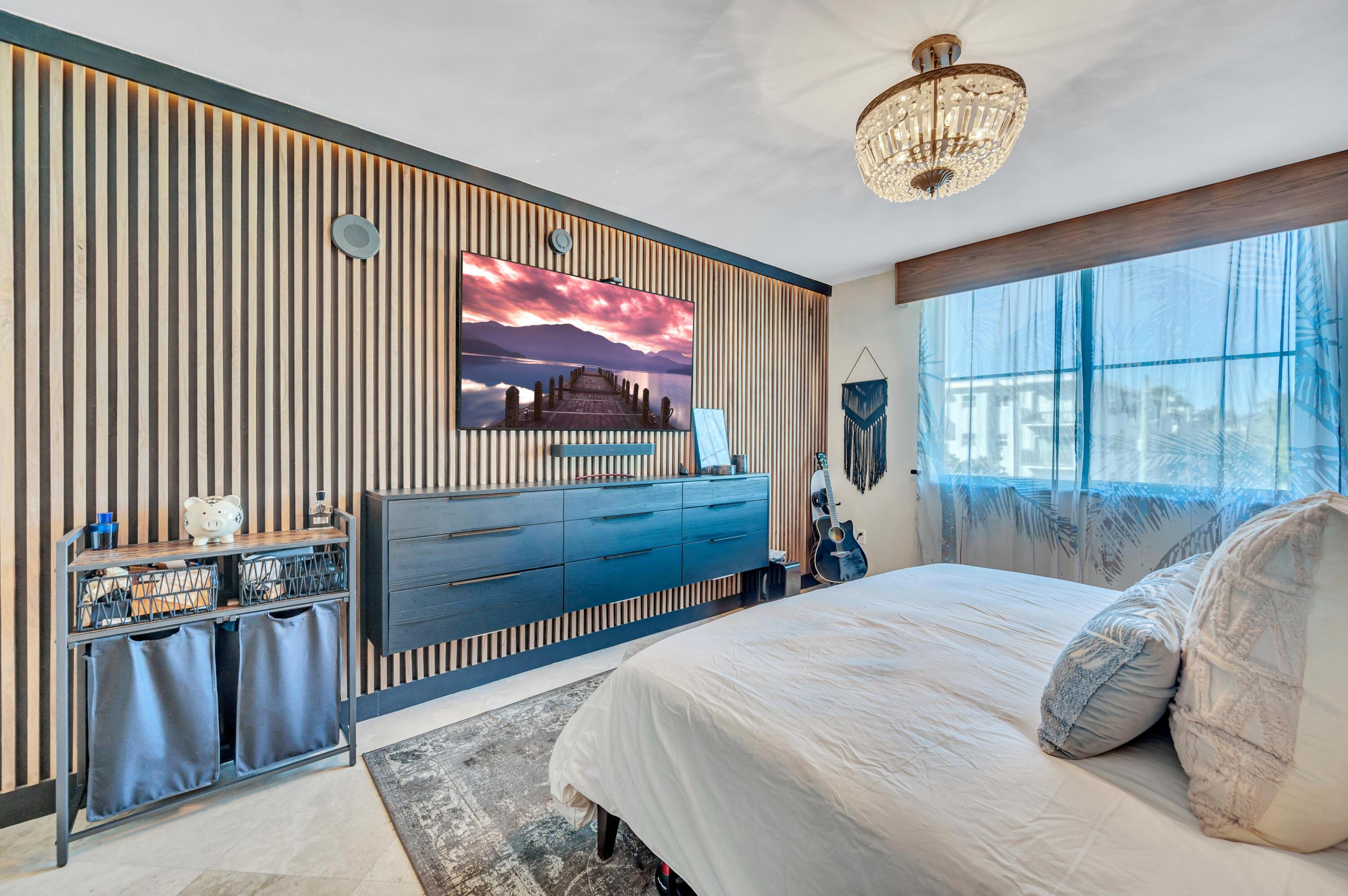 image The Cosmopolitan76