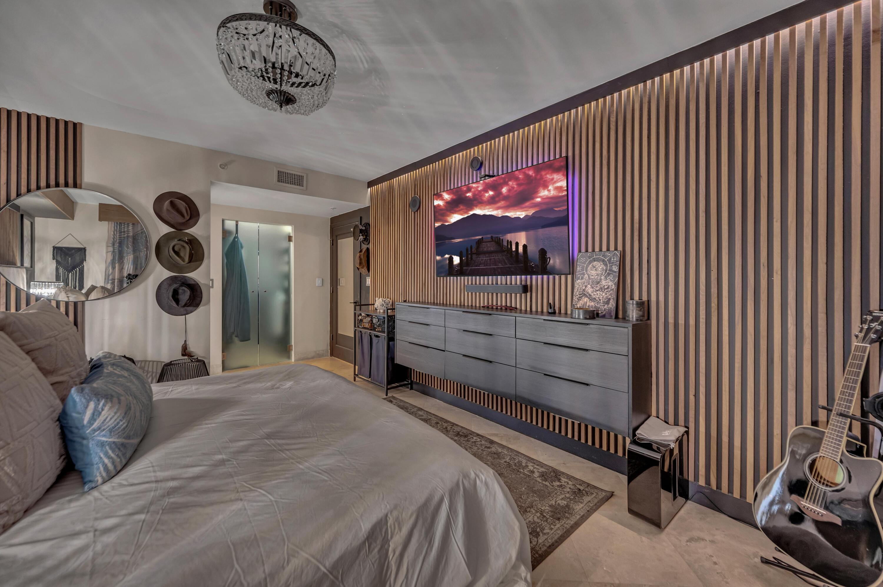 image The Cosmopolitan84
