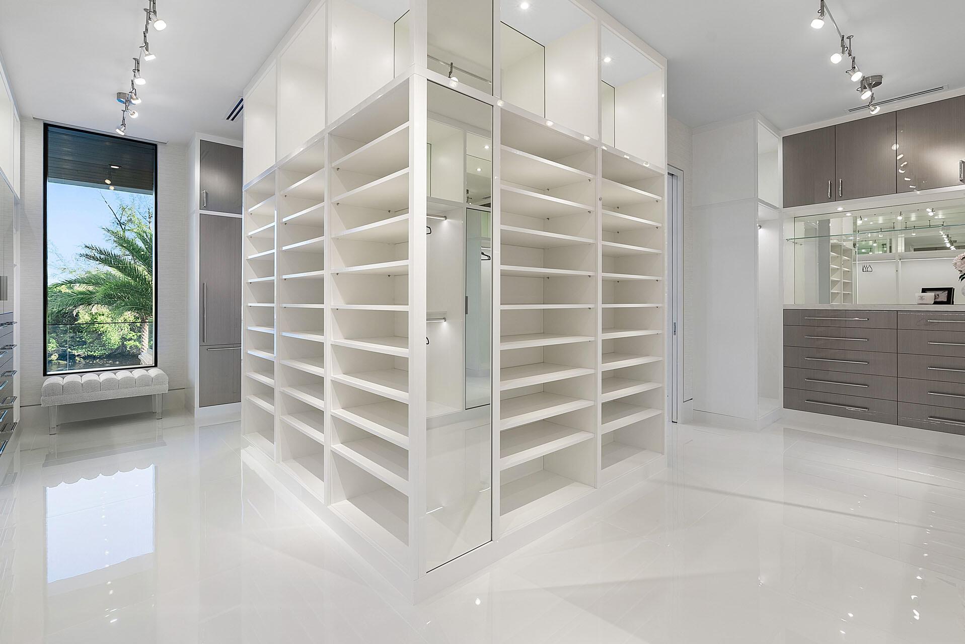 372 E Alexander Palm Rd Boca Raton, FL 33432