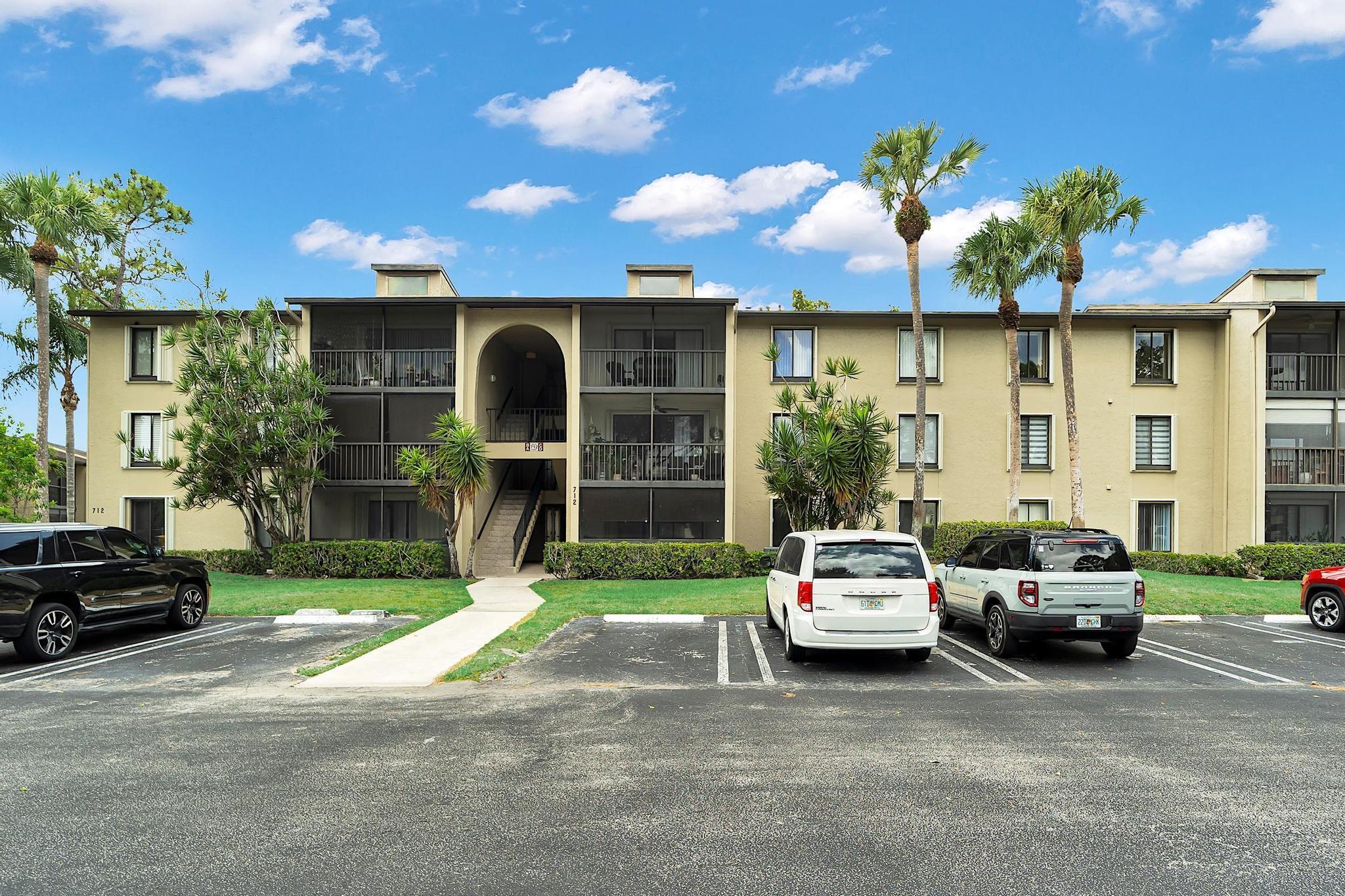 712 Sunny Pine Way #D1
