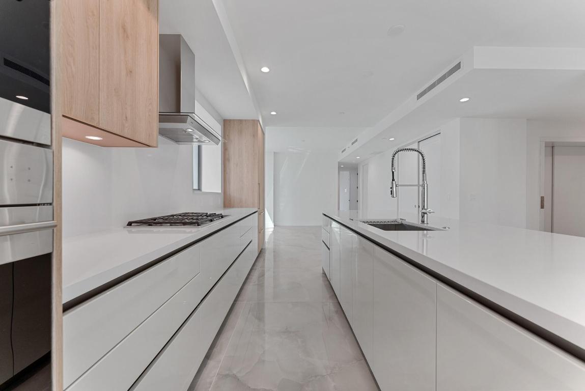 485 E Royal Palm #204 Boca Raton, FL 33432