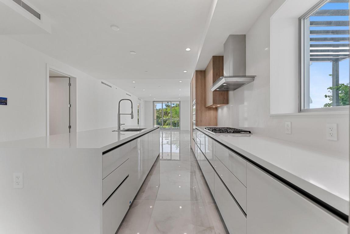 485 E Royal Palm #204 Boca Raton, FL 33432