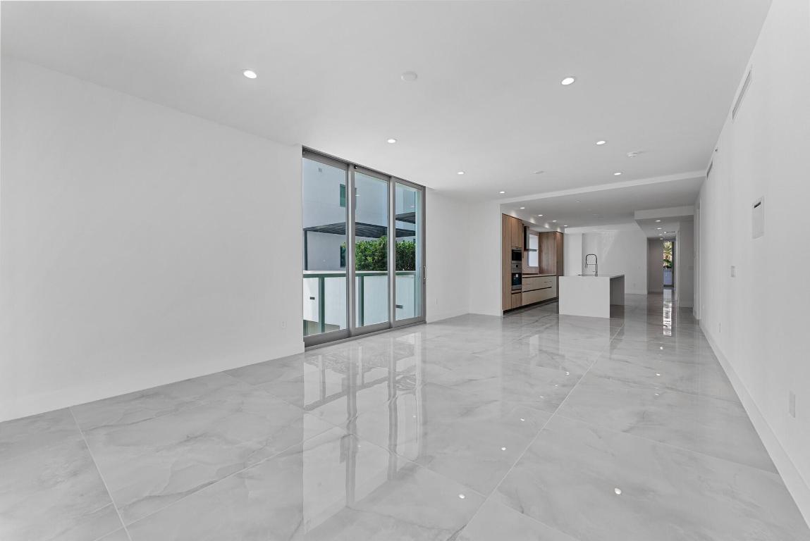 485 E Royal Palm #204 Boca Raton, FL 33432