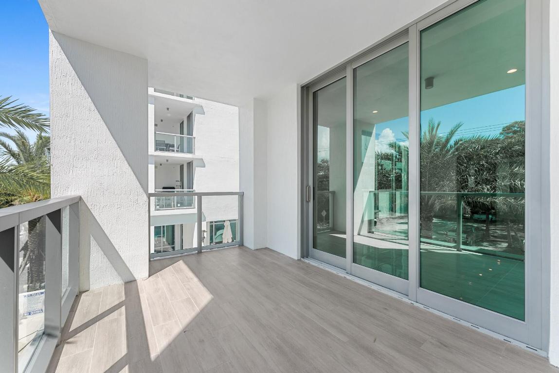 485 E Royal Palm #204 Boca Raton, FL 33432