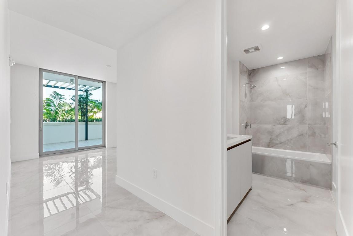 485 E Royal Palm #204 Boca Raton, FL 33432