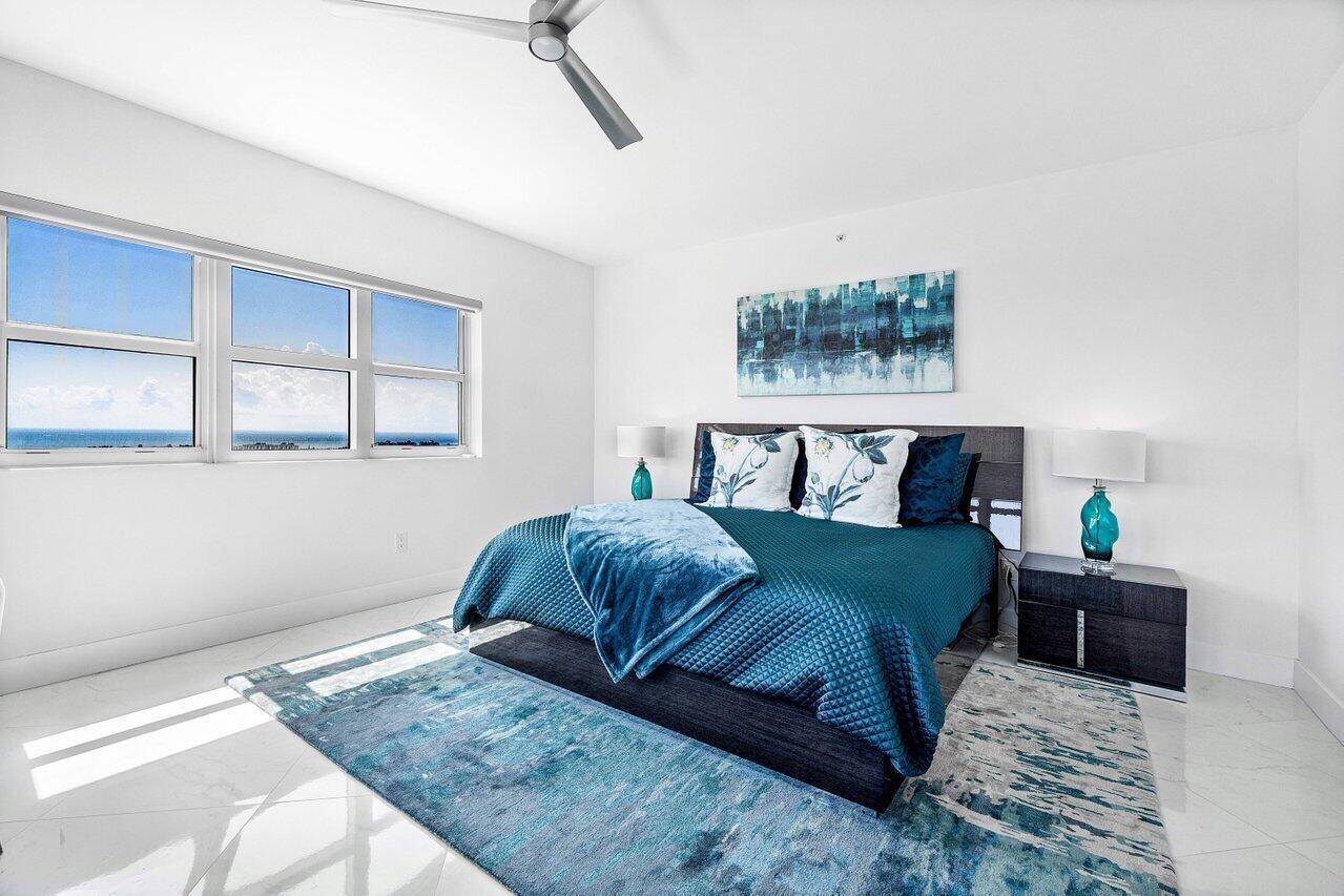 2640 Lake Shr Dr #2307 Riviera Beach, FL 33404