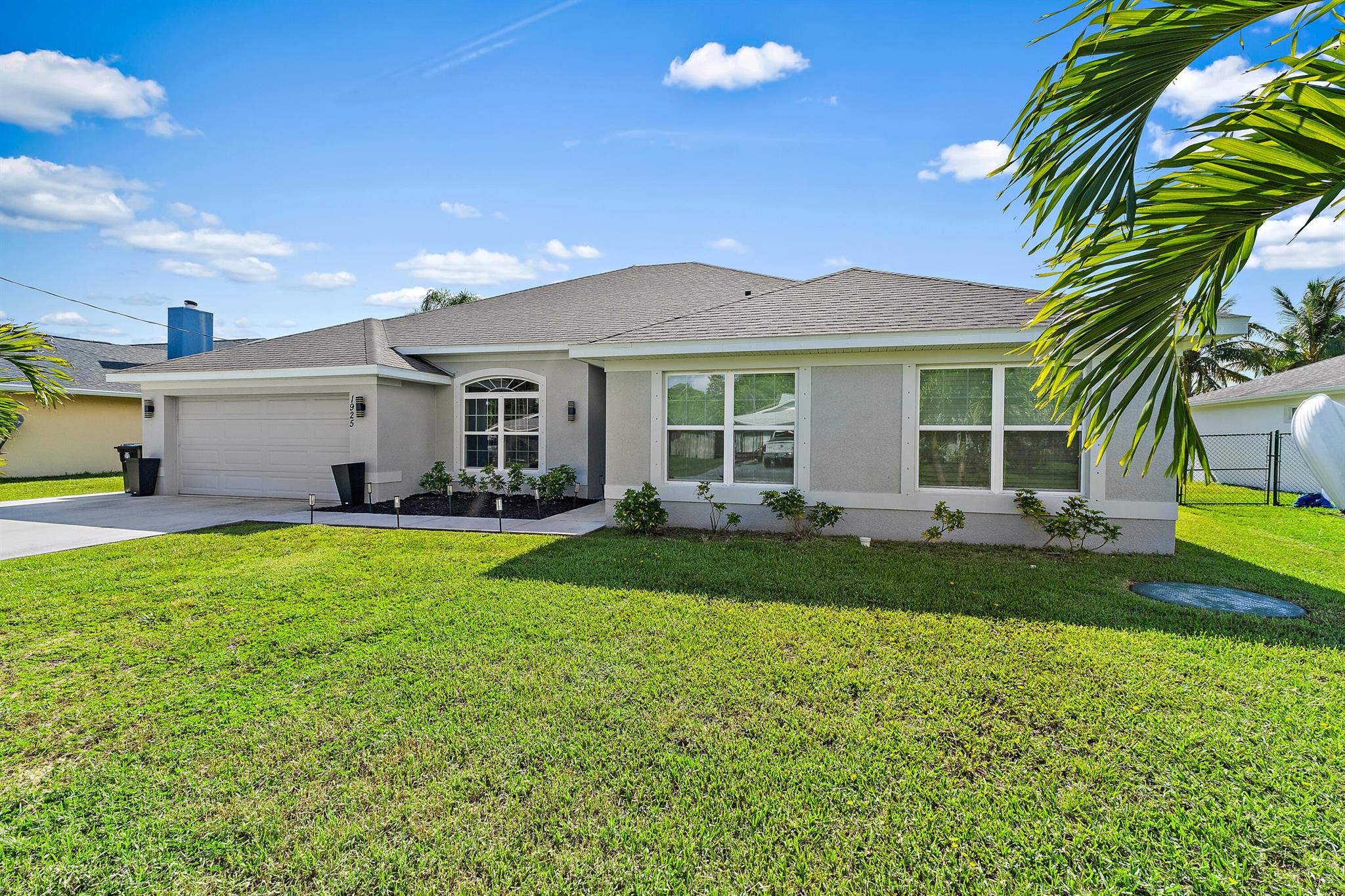 1925 SE Mantua St