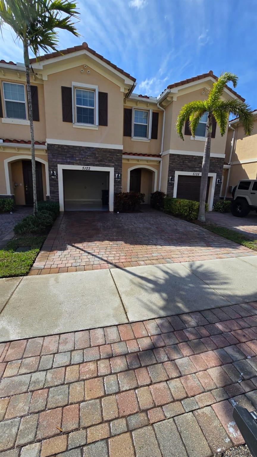5122 Ashley Riv Rd