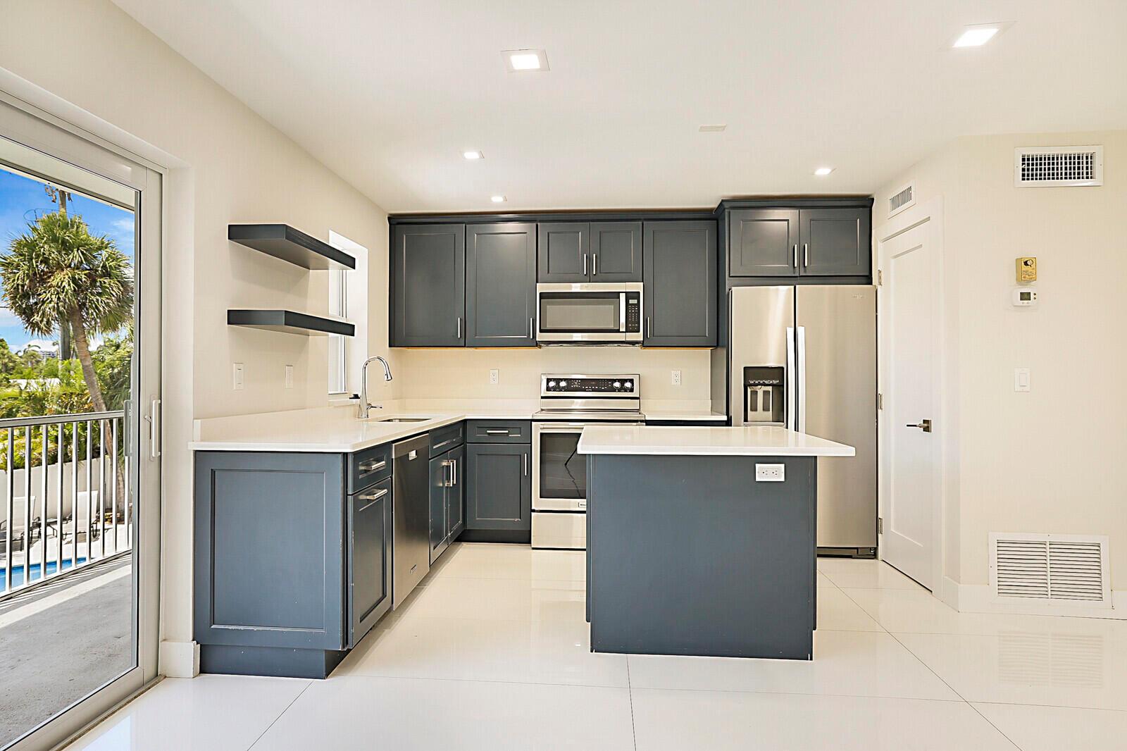 1439 S Ocean Blvd #208