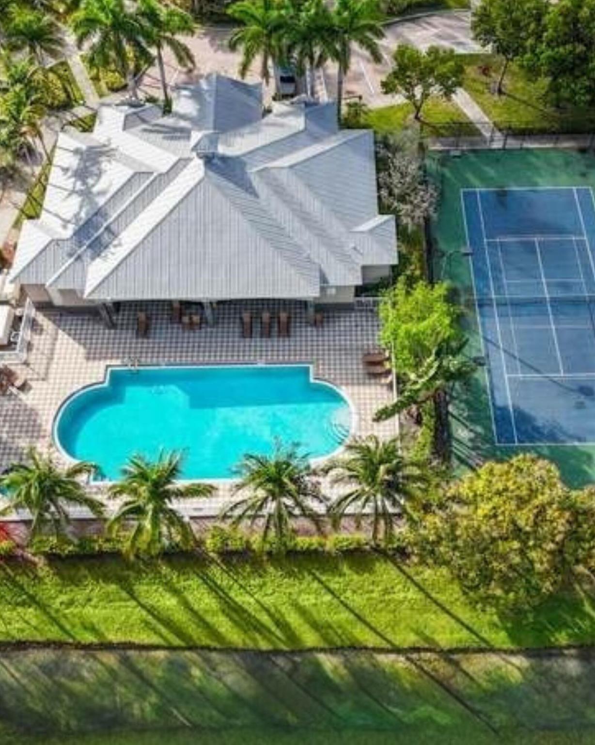 2035 Nassau Dr