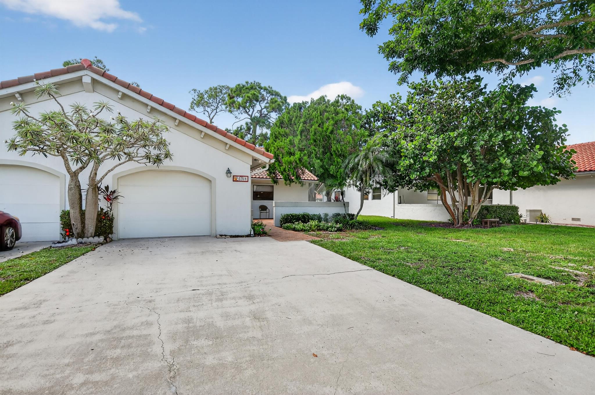 6914 Escobar Ct