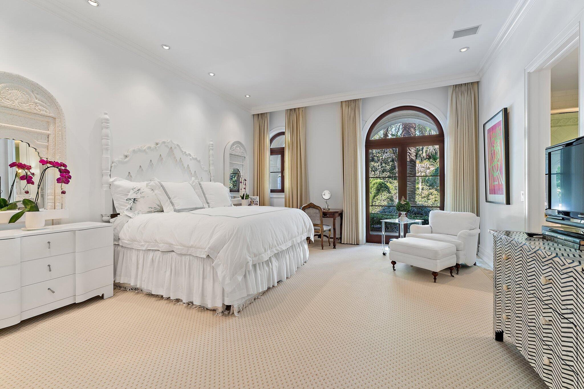 150 Bears Clb Dr Jupiter, FL 33477