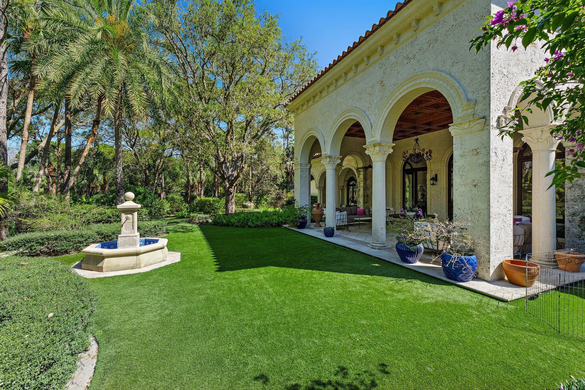 150 Bears Clb Dr Jupiter, FL 33477