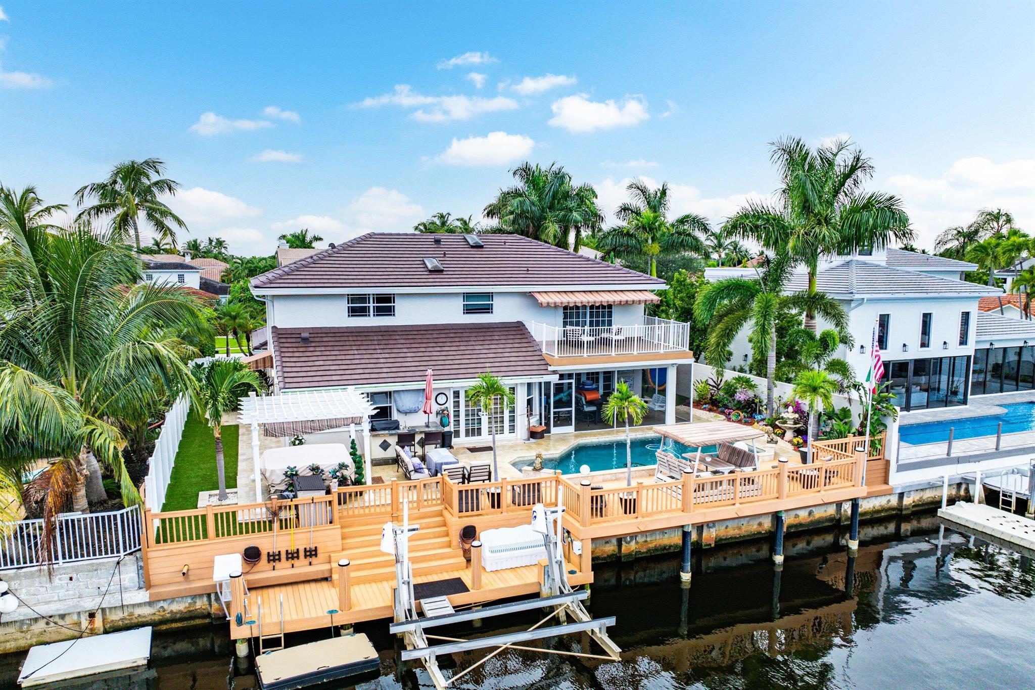 1548 SW 5th Ave