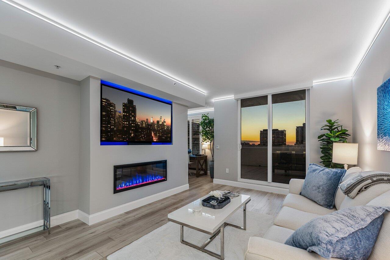 255 Evernia St #1115