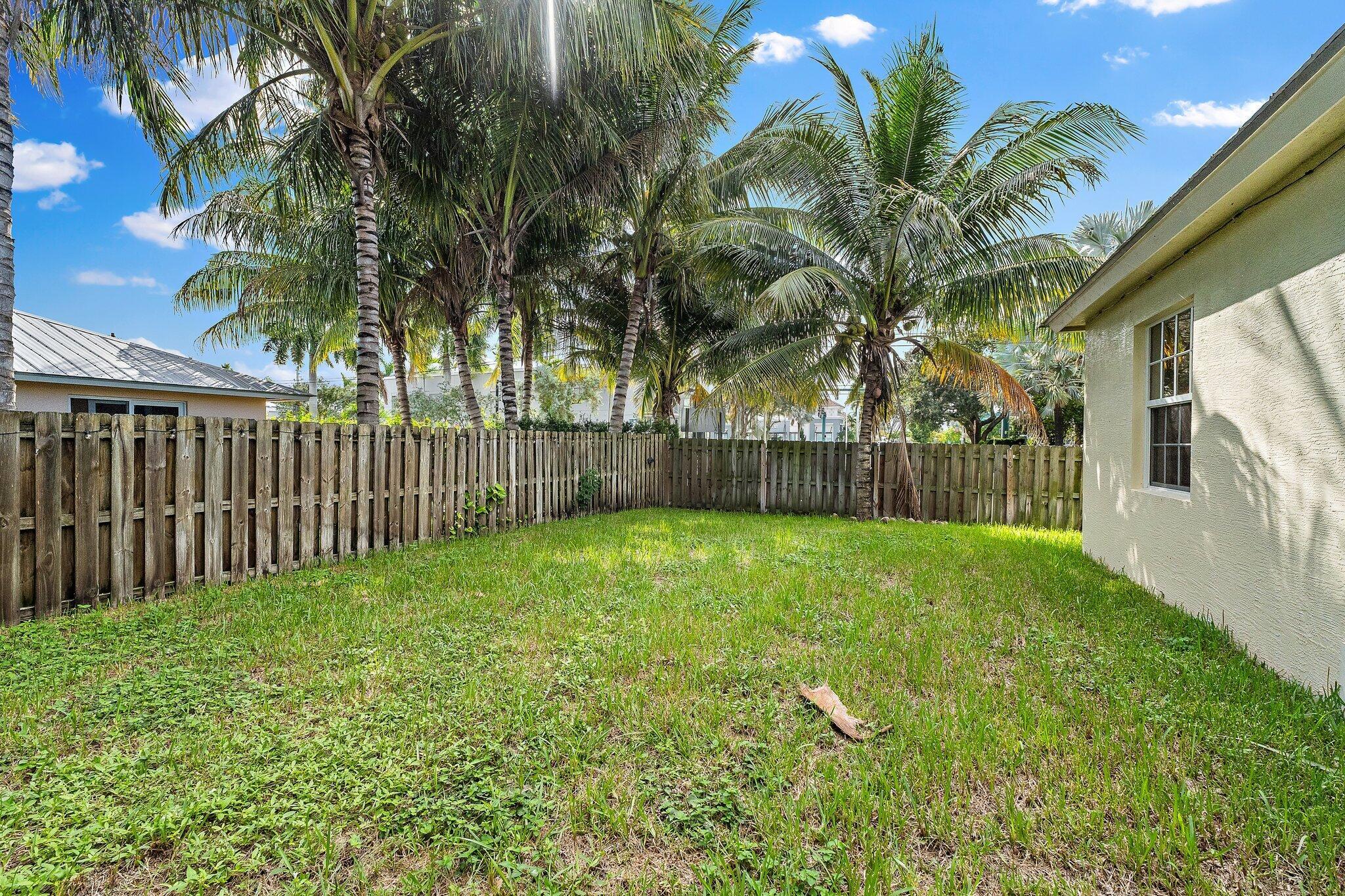 17564 Cinquez Park Rd Jupiter, FL 33458