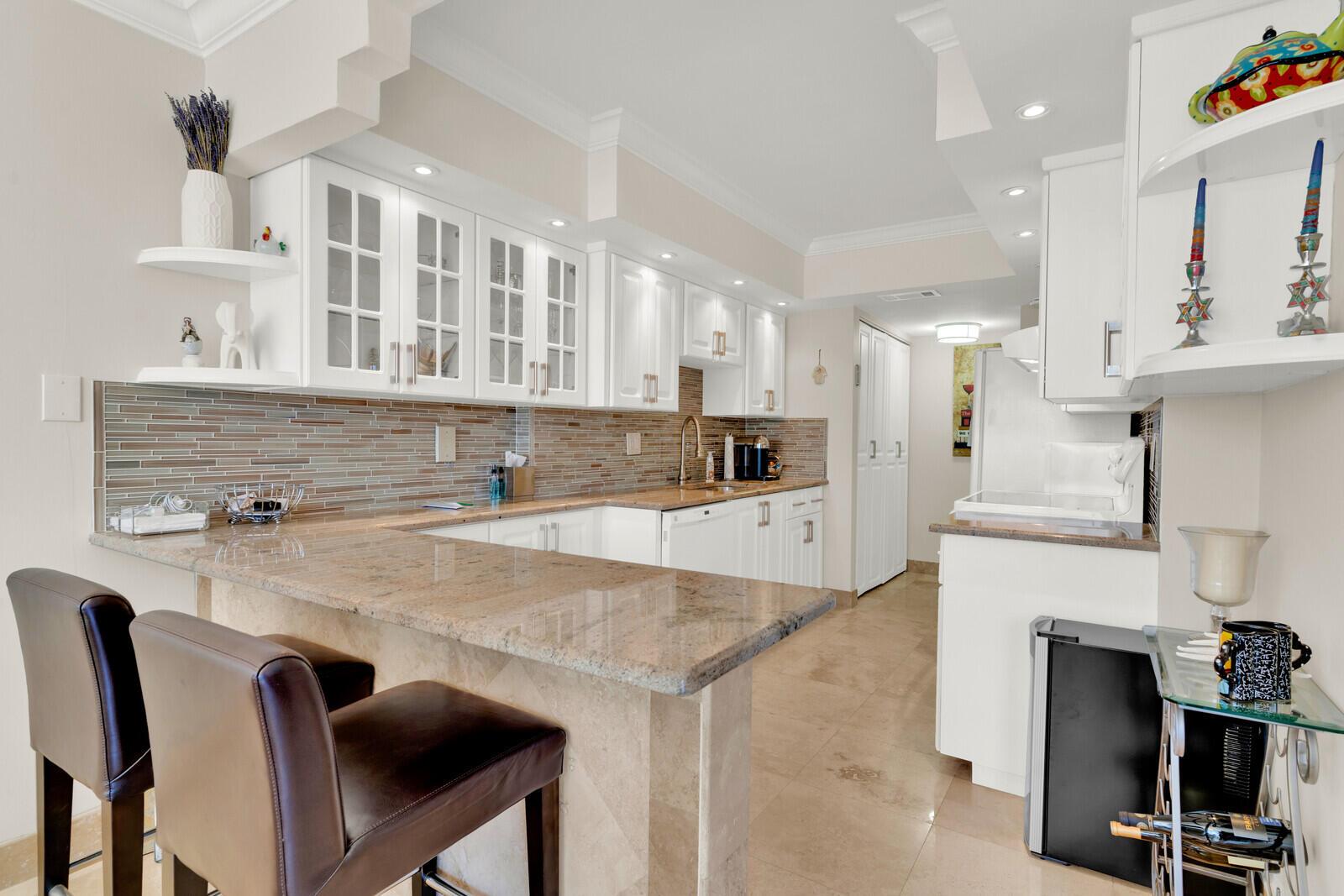 799 Jeffery St #4070