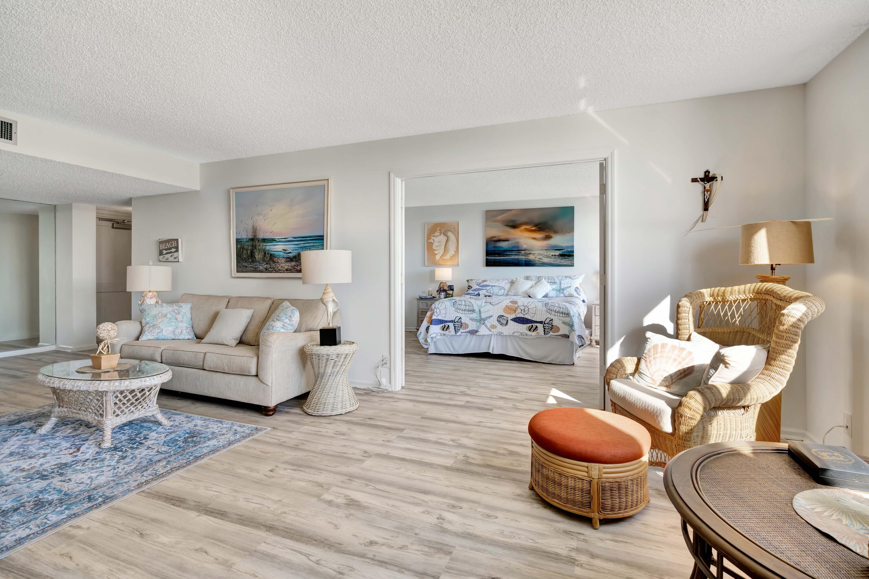 1542 Jupiter Cv #104 Jupiter, FL 33469