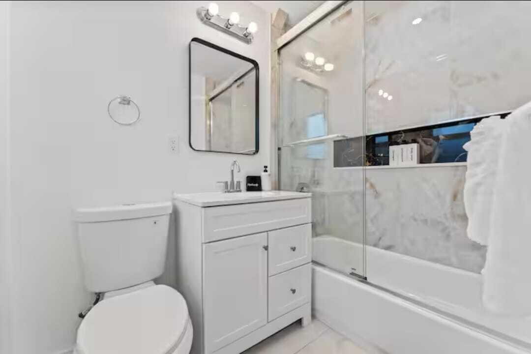 1713 NE Ne 7th Ter Fort Lauderdale, FL 33305